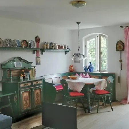 Ferienwohnung In Seenaher Kuenstlervilla In Gstadt Gstadt am Chiemsee Buitenkant foto