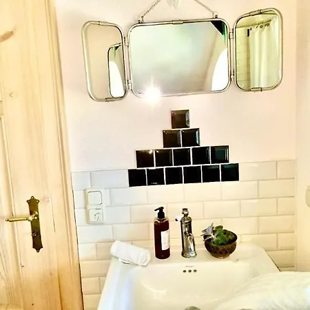 Ferienwohnung In Seenaher Kuenstlervilla In Gstadt Gstadt am Chiemsee Buitenkant foto