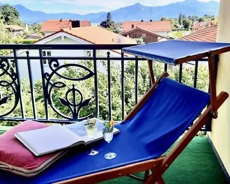 Ferienwohnung In Seenaher Kuenstlervilla In Gstadt Gstadt am Chiemsee Buitenkant foto