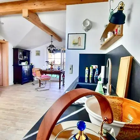 Ferienwohnung In Seenaher Kuenstlervilla In Gstadt Gstadt am Chiemsee Buitenkant foto