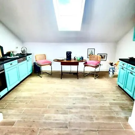 Ferienwohnung In Seenaher Kuenstlervilla In Gstadt Gstadt am Chiemsee Buitenkant foto
