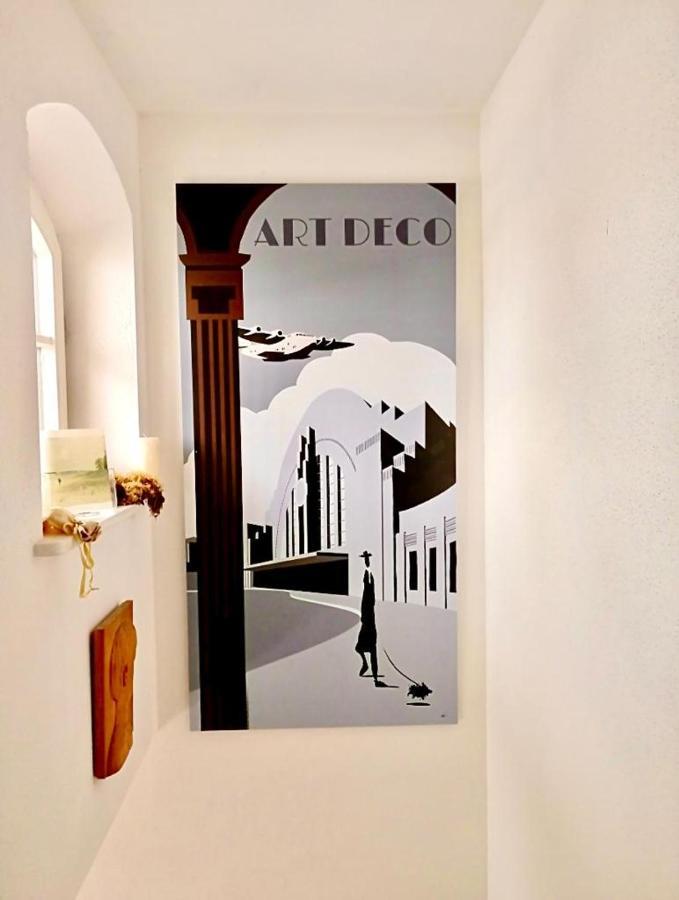 In Seenaher Kuenstlervilla In Gstadt